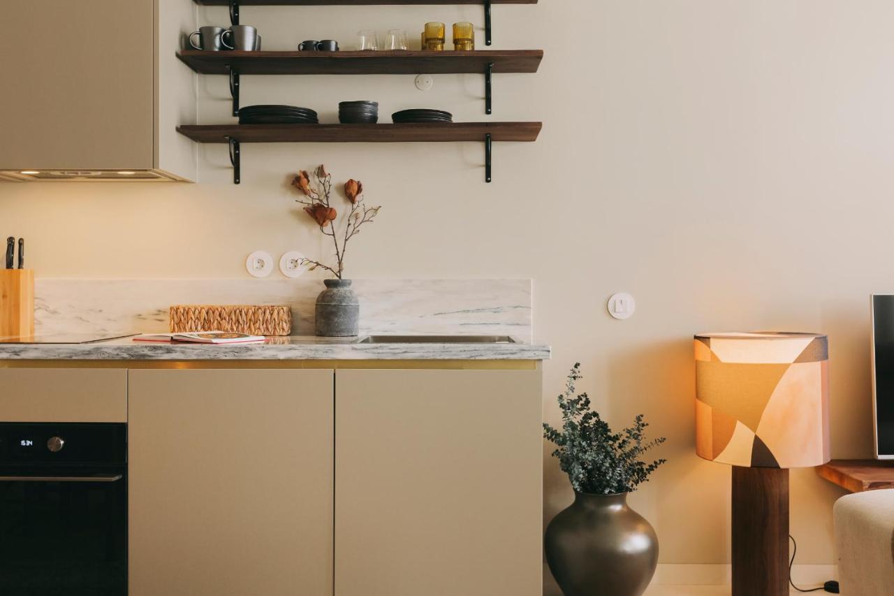 Village Aparthotel By Boa Порту Номер фото A kitchen with a lamp