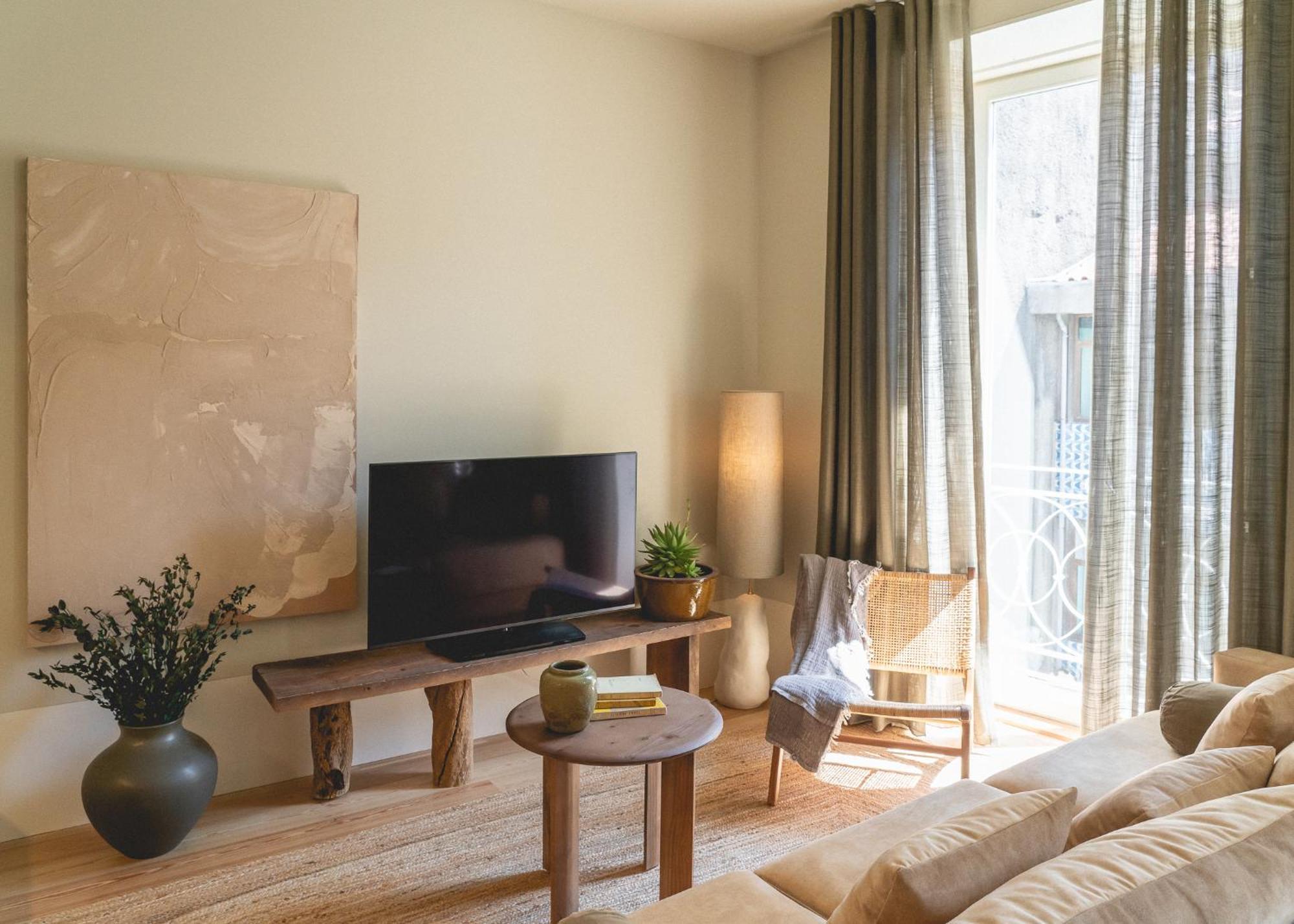Village Aparthotel By Boa Порту Номер фото A living room in a typical apartment